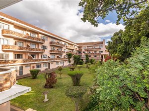1 Bed Apartment in Rosebank