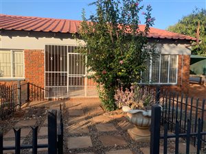3 Bed Apartment in Chroom Park