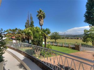 4 Bed House in Dewetshof