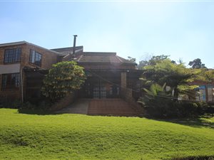 4 Bed House in Bronkhorstbaai