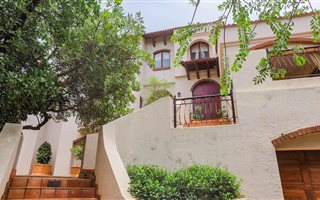 5 Bedroom House in Florauna