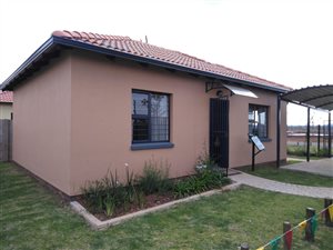 2 Bed House in Dobsonville