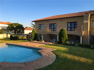6 Bed House in Summerset Estate