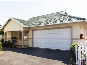 3 Bed Flat in Mt Edgecombe