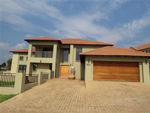 4 Bed House in Xanadu