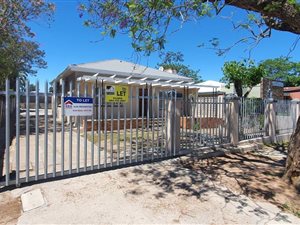 7 m² Office Space in King Williams Town