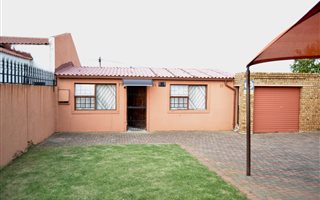 2 Bedroom House in Klipspruit West