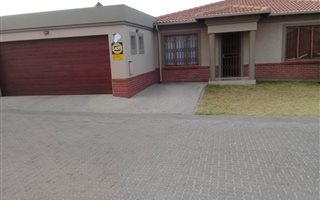 3 Bedroom Cluster in Erand Gardens