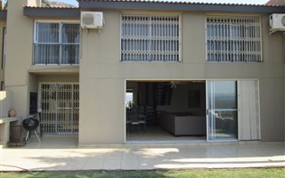 4 Bedroom Duplex in Kosmos