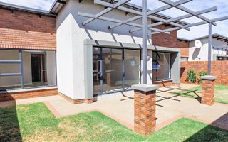 3 Bedroom Townhouse in Spitskop
