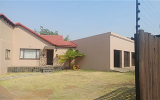 3 Bedroom House in General Alberts Park