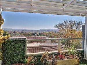 2 Bed Townhouse in La Montagne