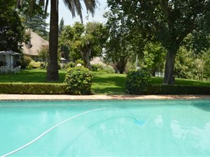6 Bed House in Marlbank AH