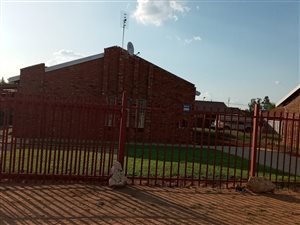 3 Bed House in Mmabatho unit 15