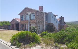 5 Bedroom House in Agulhas