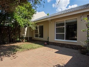 2 Bedroom Apartment in Fourways