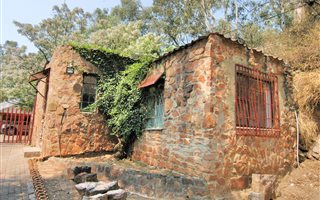1 Bedroom Garden Cottage in Mountain View