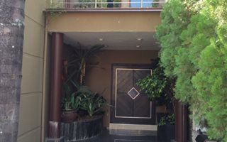 5 Bedroom House in Maroeladal