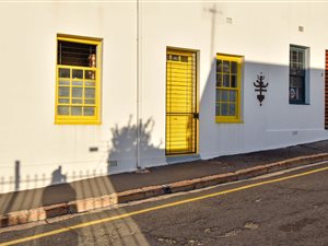 2 Bed Apartment in Kalk Bay