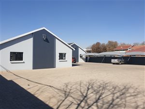 90 m² Office Space in New Redruth