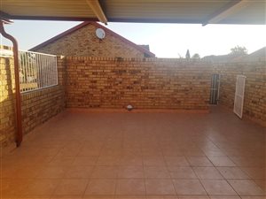 2 Bed Townhouse in The Reeds