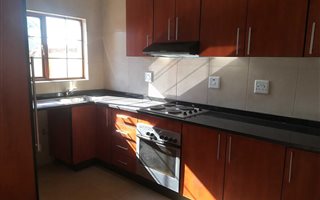 2 Bedroom Townhouse in Comet