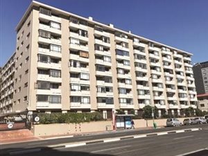2 Bed Apartment in Green Point