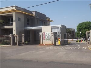 25 m² Commercial space in Die Hoewes
