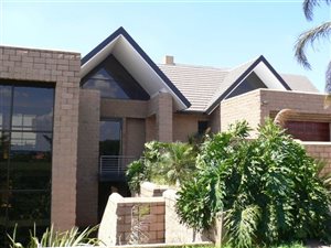 5 Bed House in Mooikloof Equestrian Estate