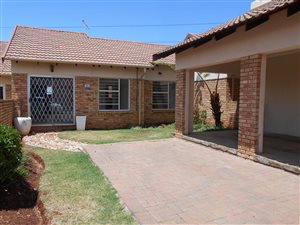 2 Bedroom Townhouse in Witpoortjie