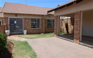 2 Bedroom Townhouse in Witpoortjie