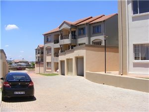 2 Bed Simplex in Lynnwood
