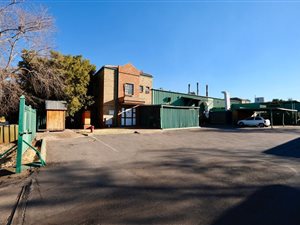4965 m² Industrial space in Gateway Industrial Park