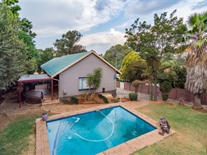5 Bed House in Silverfields Park
