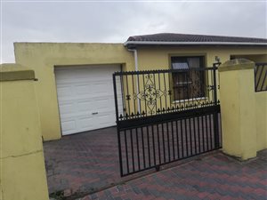 4 Bed House in Blue Downs