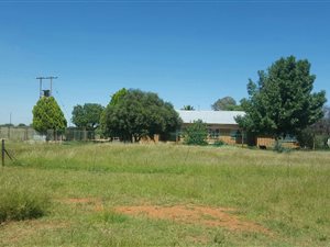 882.2 ha Farm in Dealesville