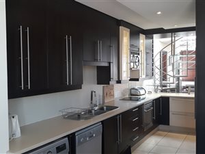 2 Bed Penthouse in Bedford Gardens