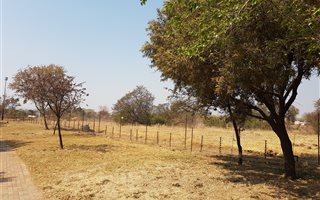 763 m² Land available in Six Fountains Estate