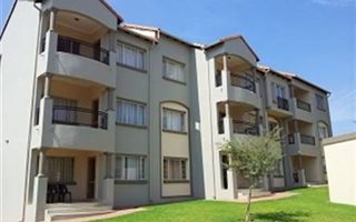 1 Bedroom Apartment in Hazeldean (Silverlakes Surroundings)