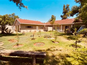 4 Bed House in Monument Heights