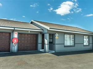 2 Bed Apartment in Richards Bay Central