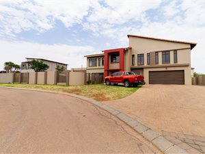 4 Bed House in Hazeldean (Silverlakes Surroundings)