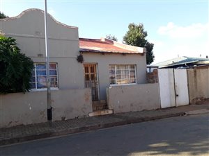 2 Bed House in Vrededorp
