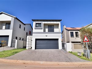 3 Bed Duet in Olympus AH