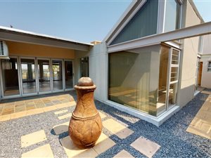 4 Bed House in Keidebees