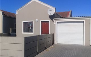 3 Bedroom House in Weltevreden Valley