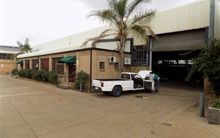 1000 m² Industrial space in Spartan