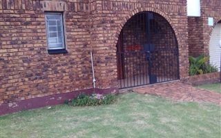 4 Bedroom House in Laudium