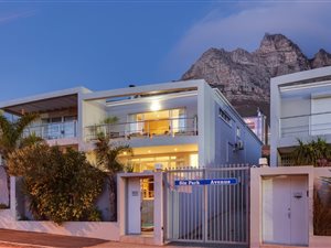 3 Bed Townhouse in Camps Bay