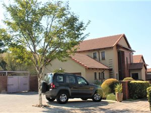 3 Bed House in Thatchfield